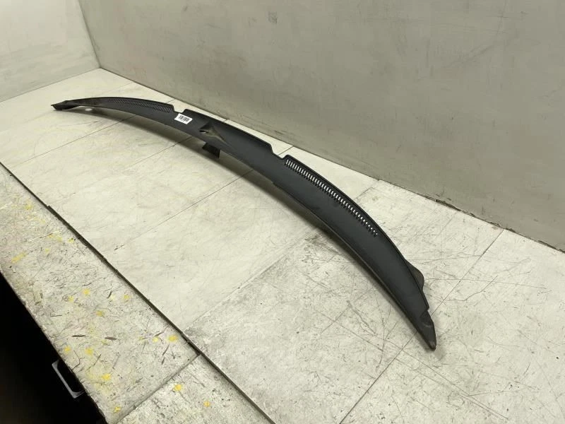 AUDI A8L 2003 2004 4,2 QUATTRO PARABRISAS DELANTERO BANDEJA DE LLUVIA DEFLECTOR DE AGUA FABRICANTE DE EQUIPOS ORIGINALES+ Foto 2 de 4