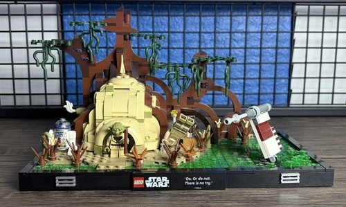 LEGO Star Wars: Dagobah Jedi Training Diorama (75330)