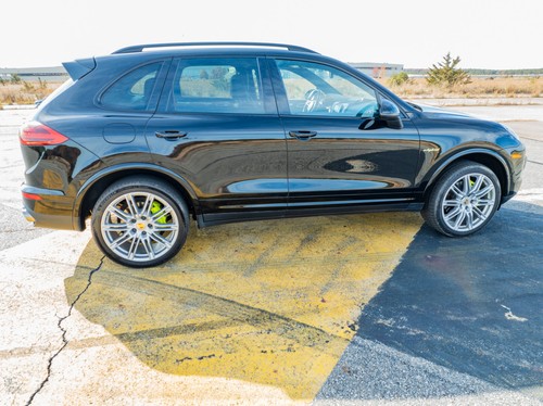 2018 Porsche Cayenne Platinum Edition