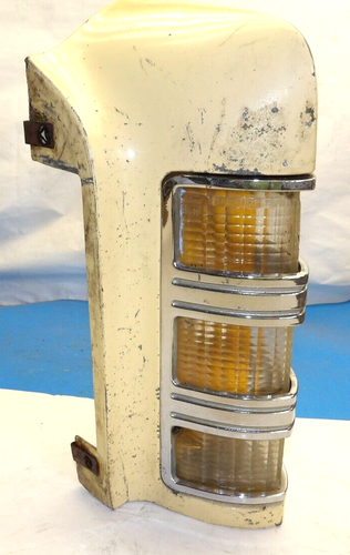 Clignotants de stationnement d'angle Ford Ltd 1975-78 assemblage OEM D5AB-16019-AC LH - Photo 2/11