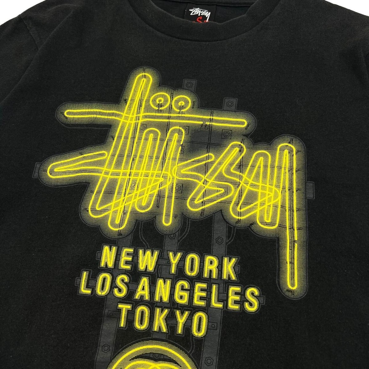 トップス stussy lighting vintage 00s Vintage 00s Stussy World Tour Neon Lighting Design T-Shirt