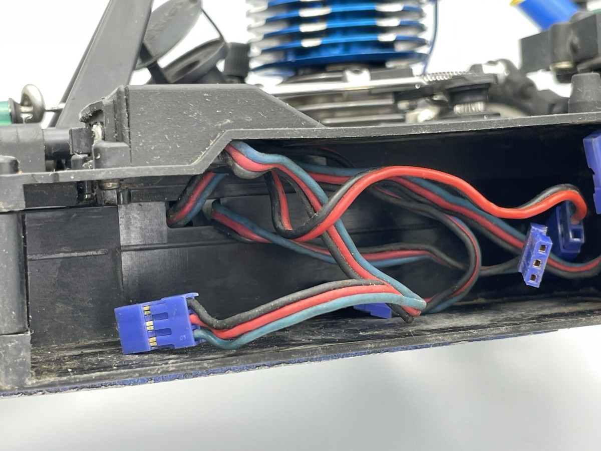 For parts Kyosho engine car FW-05 FW-05R? 4WD chassis vintage rare