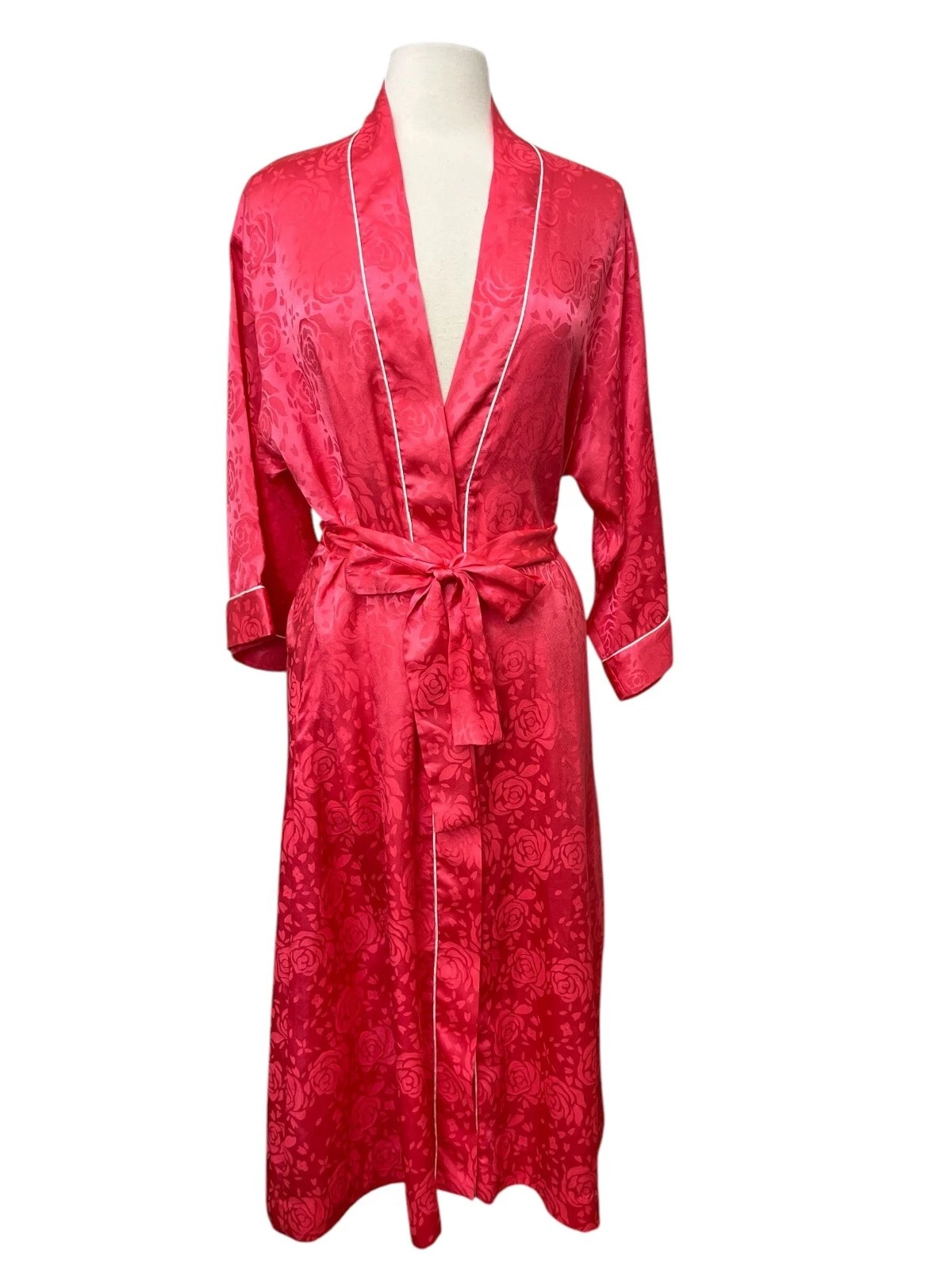 Robe de luxe vintage Christian Dior monogramme satin damassé motif rose élégant salon