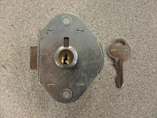 MASTER 1710 LOCKER LOCK DEADBOLT USED 1 KEY LOCKSPORT