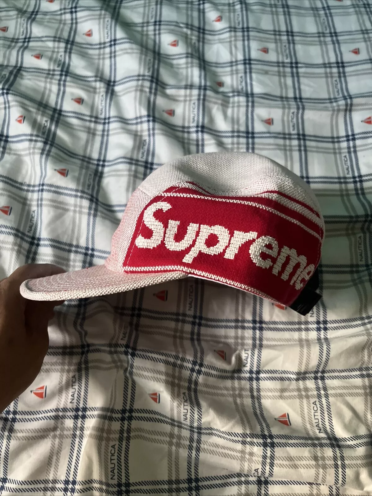 Casquette de camp 100 % authentique logo tissé Supreme Raffia blanc rouge SS19 neuve avec étiquettes.