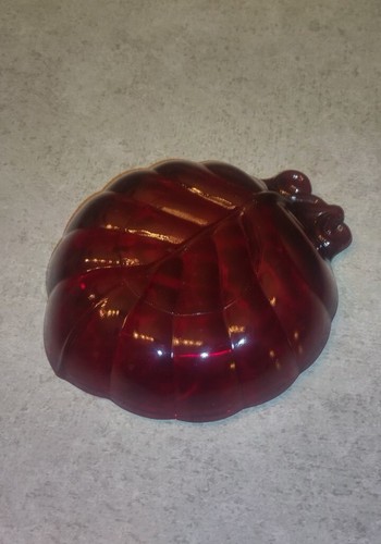 Vintage Anchor Hocking Royal Ruby Red Glass Leaf Shaped Ashtray Ash Tray - Picture 10 of 15