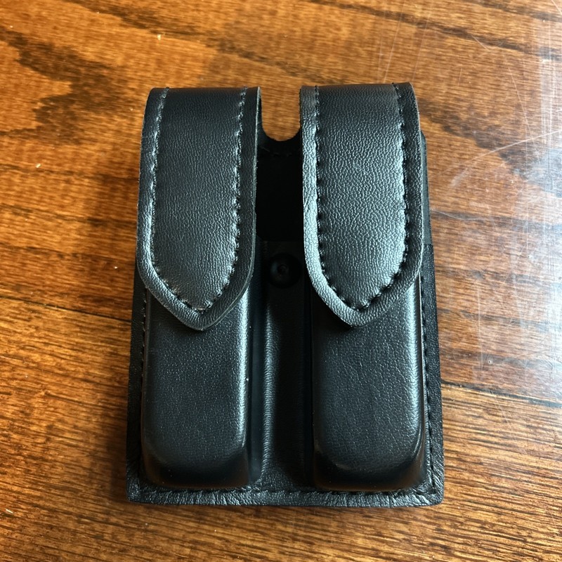 Safariland Duty Gear Bianchi 77-83-2HS: 77 Glock 17/22 PLN Blk, Plain, Black