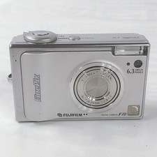 Fujifilm FinePix F10 Silver 6.3MP Digital Camera 3x Zoom Japan Used. Charger