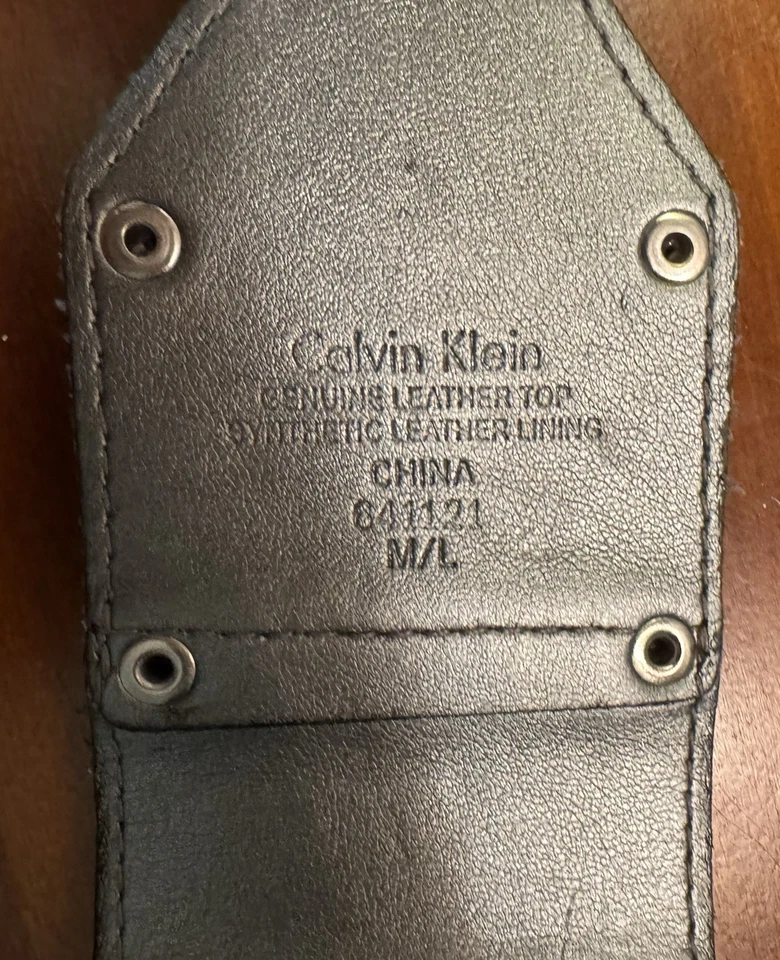 "Cinturón elástico elástico con tachuelas de cuero negro M/L de 2,5"" de ancho para mujer Calvin Klein" Foto 3 de 4