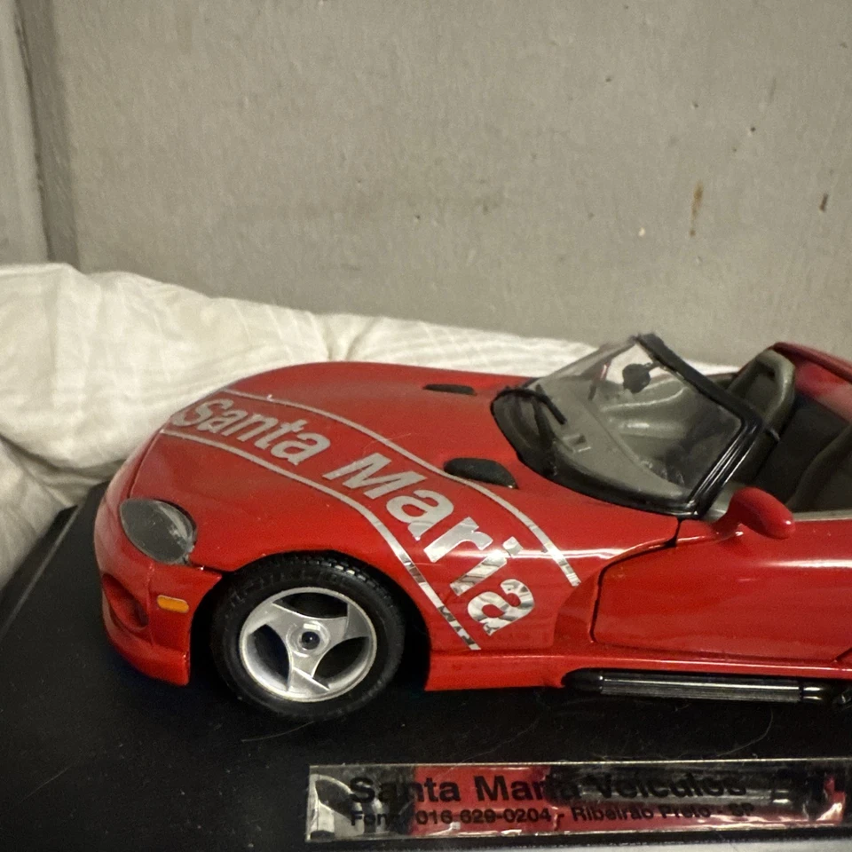 Coche BBURAGO Dodge Viper RT/10 rojo diecast escala 1:18 V-10 Santa Msria Veícules Foto 2 de 4