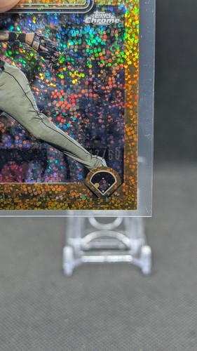 2025 Topps Chrome Manny Machado Image Variation Gold Speckle #/50 Padres - Picture 2 of 3