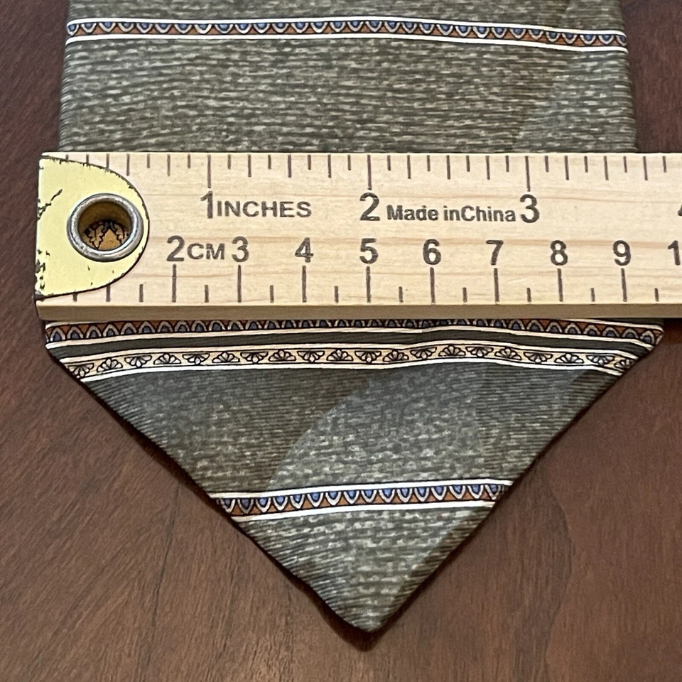 Vintage Barrington Green 100% Imported Silk Men’s Neck Tie Made In USA - Image 4 of 4