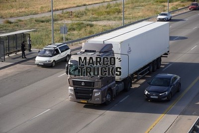 LKW Foto Sitrak Kofferauflieger Kasachstan grau TONAR #w0hs