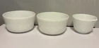 VTG Set of 3 Pyrex Mixing Bowls - Hamilton Beach White Bowls & Ribbed Made USA