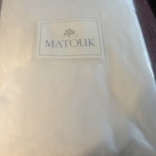 Matouk Cal King Fitted Sheet Bergamo 500 tc Giza 87 and 92 Egyptian Cotton Perca