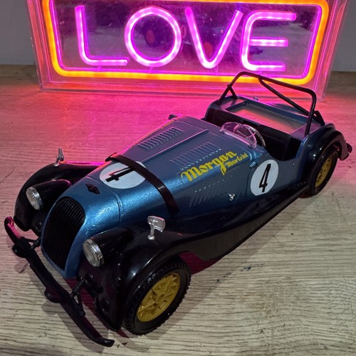 Polistil Maßstab 1:16 Diecast Morgan Plus 8 atemberaubendes Modell, frühe Ausgabe, verpackt.