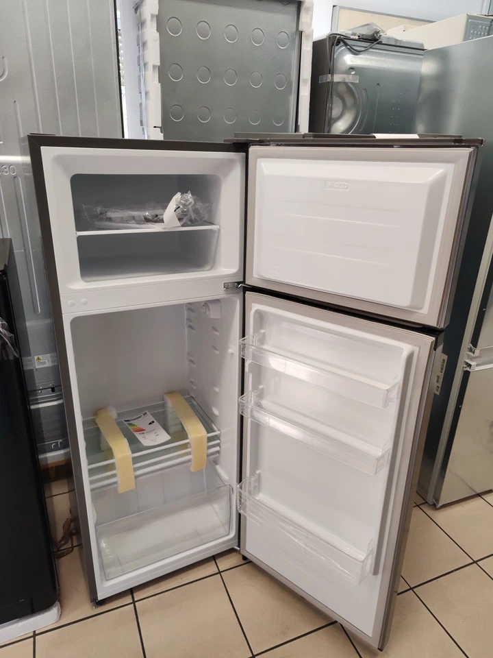 Hisense Frigorifero e congelatore Doppia porta SERIE RT RT267D4ADE Statico - Immagine 2 di 2