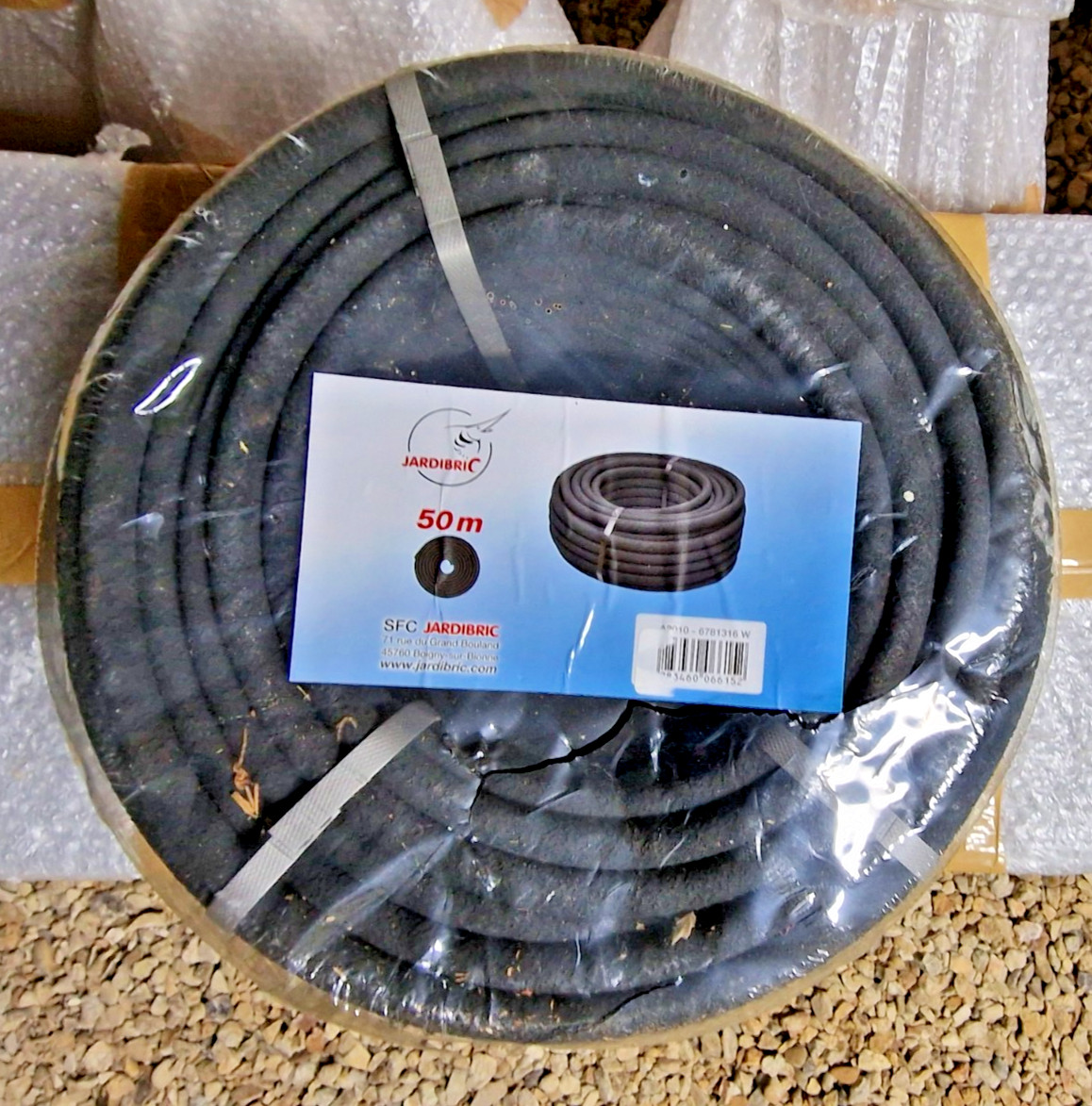 Tuyau d'arrosage poreux Ø16mm de 50m en polyéthylène noir pour l'irrigation