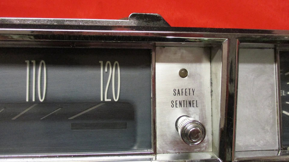 1963 OLDSMOBILE 88 98 DYNAMIC STARFIRE CLUSTER GAUGE SPEEOMETER WITH SENTINEL - Image 4 of 4