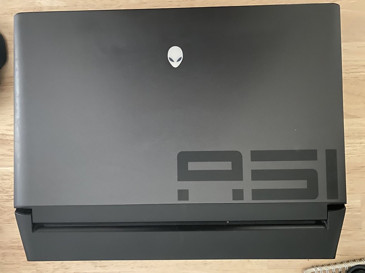 2020 Alienware Area-51m I7-9700k 16gb 1tb 128gb SSD 17.3 FHD RTX