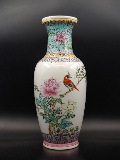 粉彩瓷花鸟图观音瓶Chinese Famille Rose Fencai Porcelain Painted