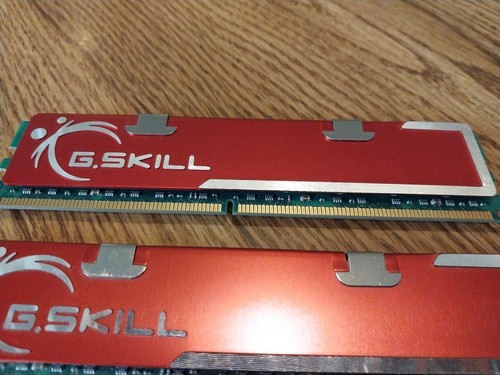 ⭐️⭐️⭐️⭐️⭐️ G. Skill F2-6400CL5D-2GBNQ Desktop Memory RAM 1GB x 4 Sticks - Red - Picture 13 of 13