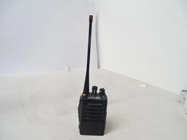 RADIO PORTÁTIL Vertex Standard VX-537-4-5 UHF 450-512Mhz (sin batería) Foto 3 de 4