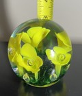 St. Clair - YellowTrumpet Flowers Art Glass Paperweight 1978 Controlled Bubbles — photo 4