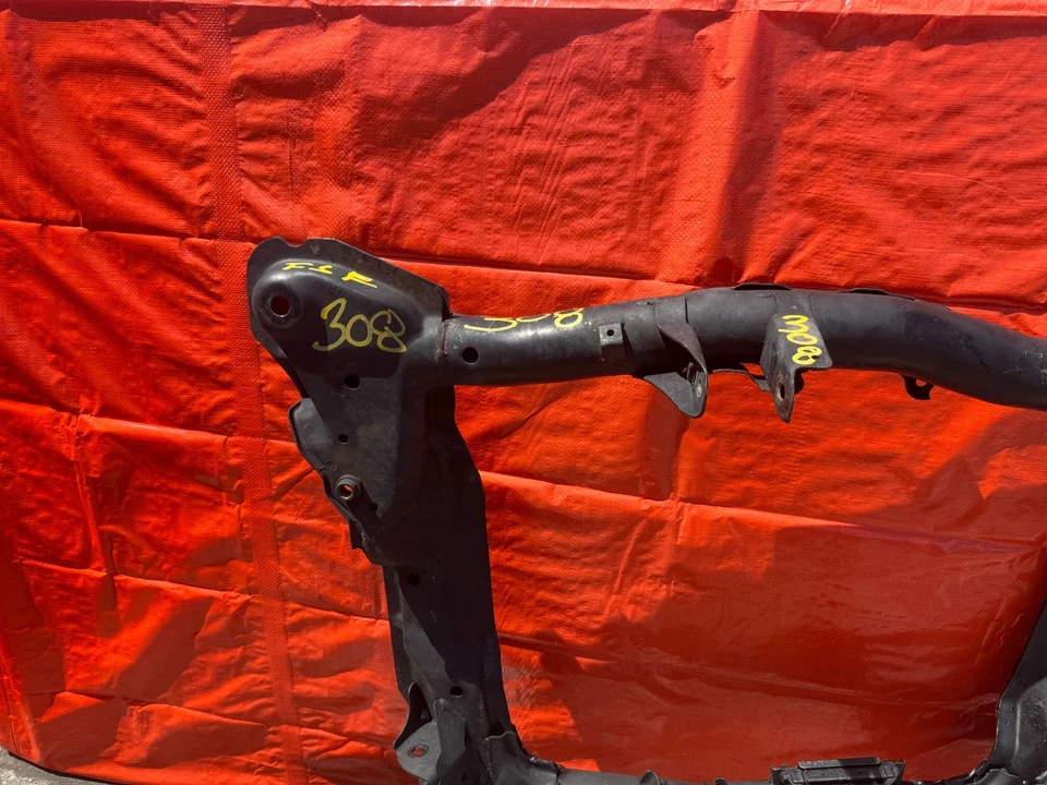 02-06 ACURA RSX CIVIC EP3 - SUBCHASIS DELANTERO SUBCHASIS TRAVESAÑO BASE MOTOR Foto 4 de 4