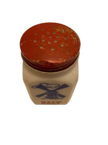 Vintage Hazel Atlas Milk Glass Dutch Windmill Salt & Pepper Shakers (BC) - Picture 4 of 10