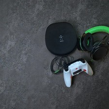 PowerA Enhanced Wired Controller Xbox - Good Condition, Floral Design