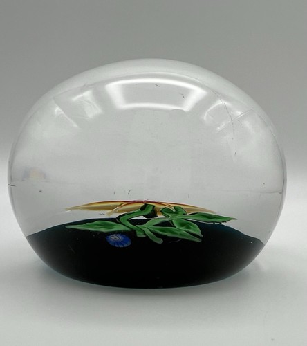 Vintage BACCARAT gelb & rosa Blume blauer Sockel Lampwork Briefbeschwerer signiert 1971 - Bild 4 von 13