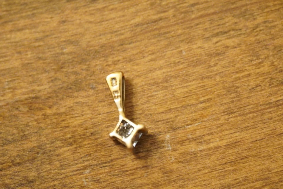 Подвеска в виде воздушного змея с фианитами желтое золото 10 карат E5.19 - Изображение 2 из 3