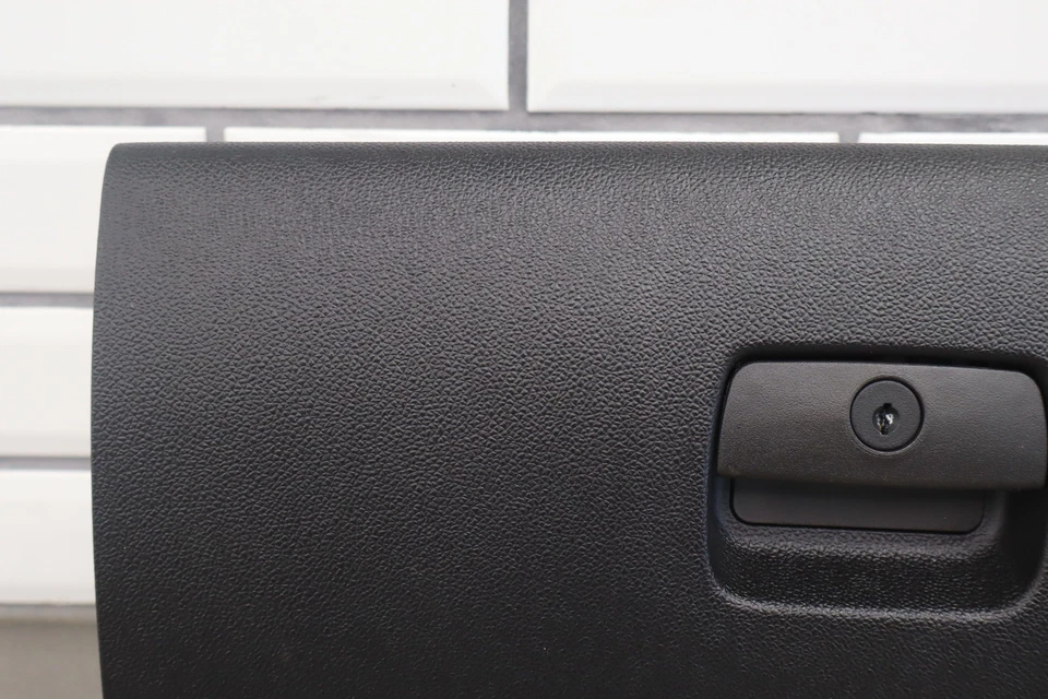 Compartimento guantera Chevy Suburban 07-14 (ébano 193) Foto 2 de 4