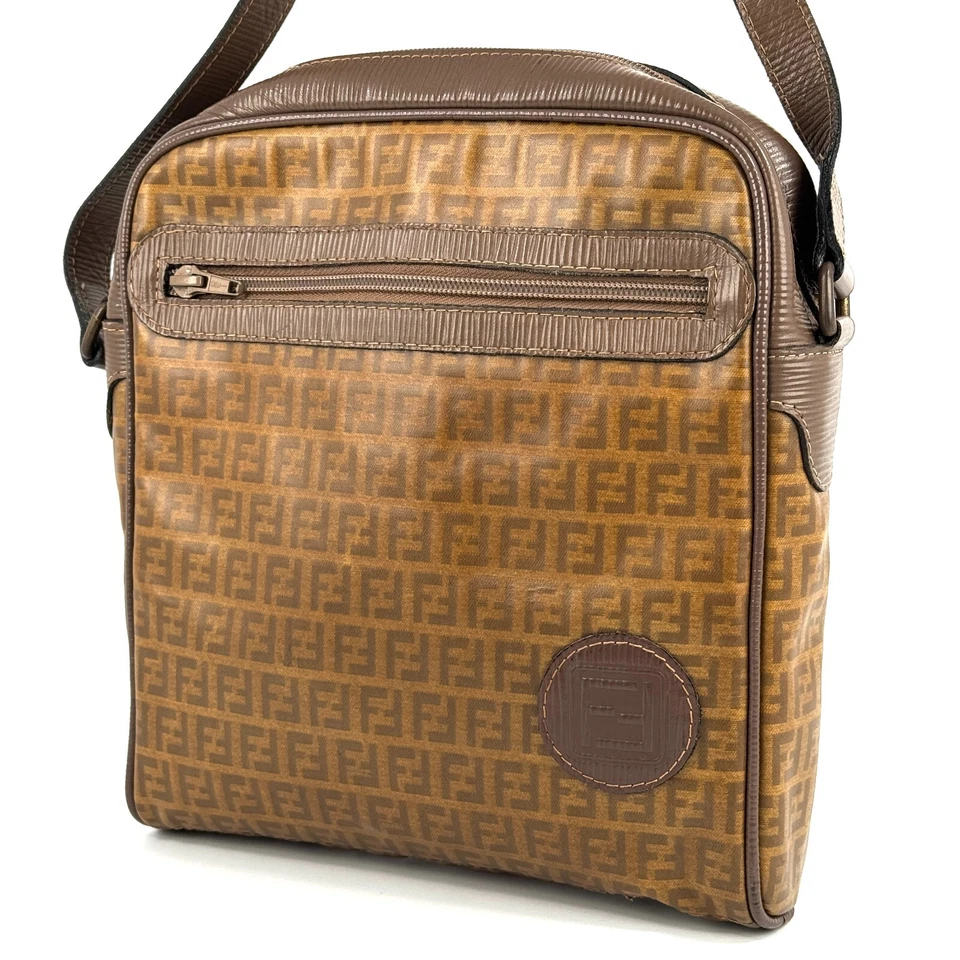 Auténtico bolso de hombro FENDI marrón calabacín Foto 3 de 4