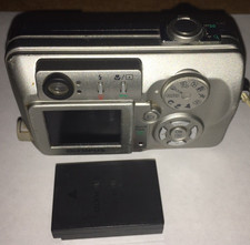 Olympus C-50 Zoom 5MP digital camera non-working