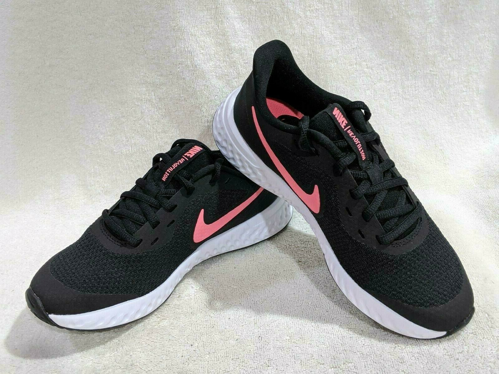 nike downshifter 11 vs revolution 5