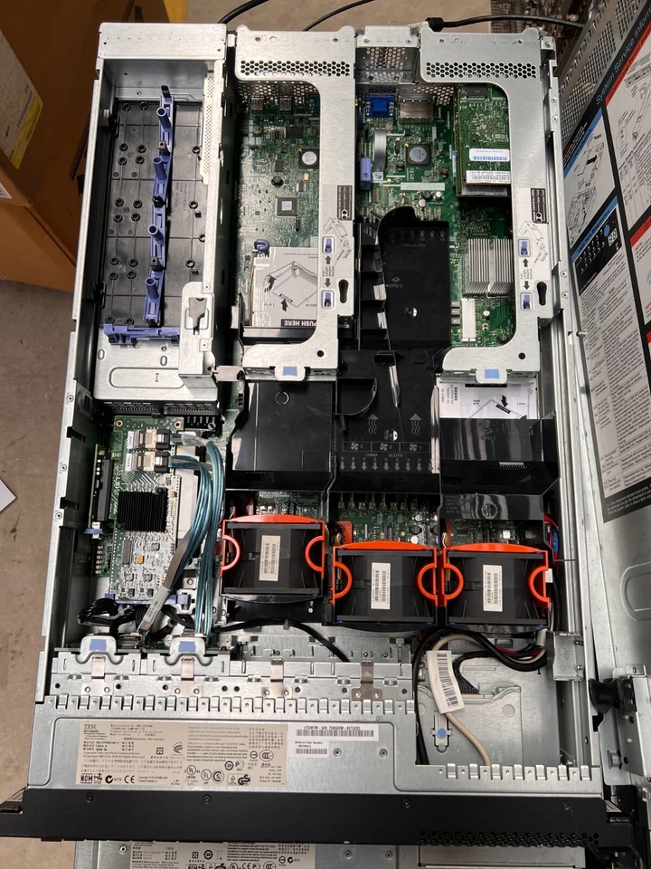 USED | IBM System x3650 M3 2x Intel Xeon E5620 2.40GHz 64GB RAM 2x Empty Cadds - Image 3 of 4