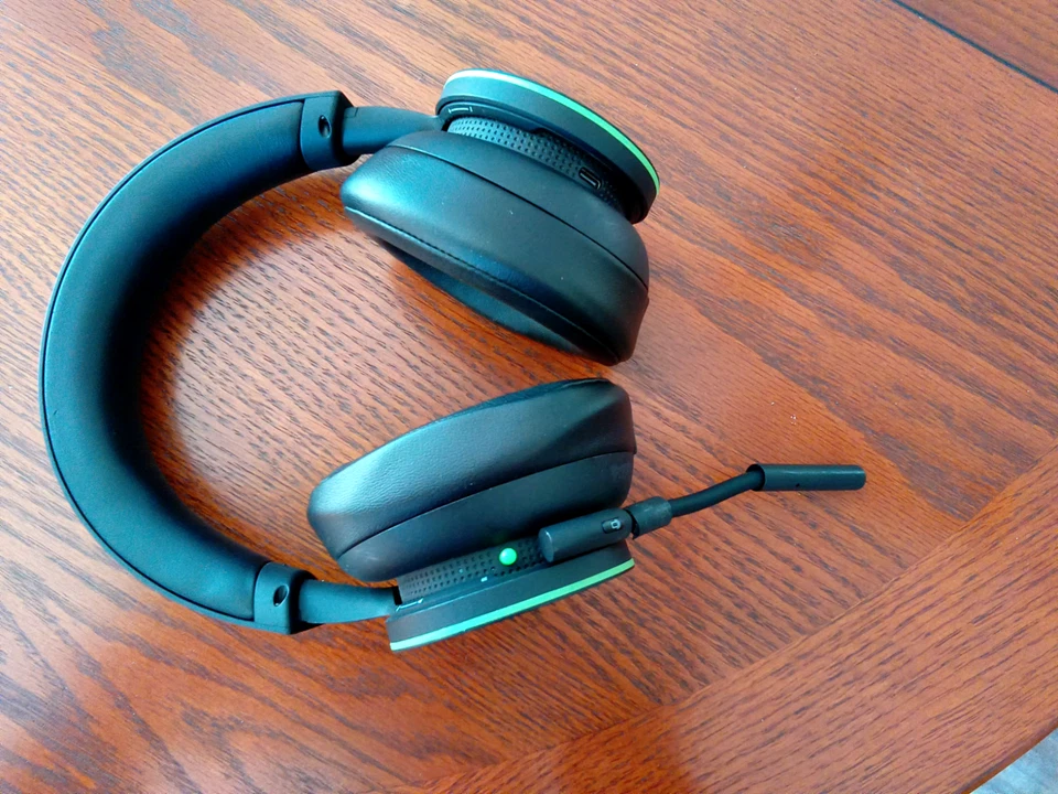 Xbox Wireless Headset~Xbox Series X|S, Xbox One FOR PARTS !!!READ DESCRIPTION!!! - Image 3 of 4