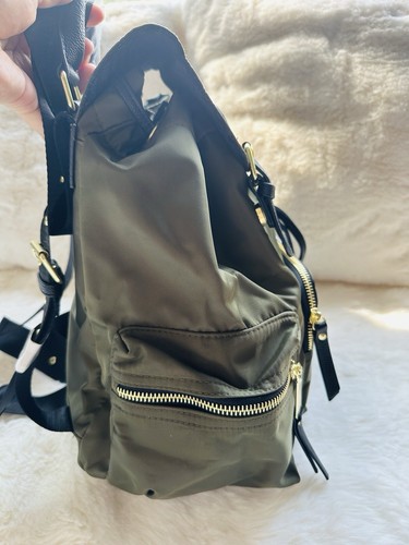 NWT Steve Madden BFOXX Nylon Backpack Adjustable Straps Olive Burberry Dupe - Picture 6 of 12