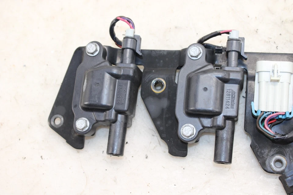 2005-2013 Chevrolet Corvette Right Coil Pack OEM IU52 - Image 4 of 4