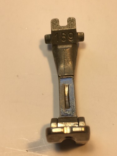 Piedini pressa per macchina da cucire originali Bernina 007,010,012, 016, 028, 030, 156, 158 - Foto 14 di 22