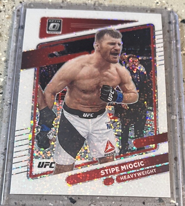2022 Optic UFC Prizm White Sparkle Stipe Miocic No. 50 SP !