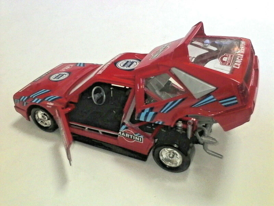 BURAGO 1:24 DIECAST AUTO LANCIA DELTA S4 #1 RALLYE SANREMO 1989 BIASION SIVIERO - Immagine 3 di 3