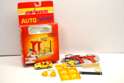 Majorette 703 Auto Service Bausatz Tankstelle + Nissan 300 ZX Turbo 1:62 in OVP