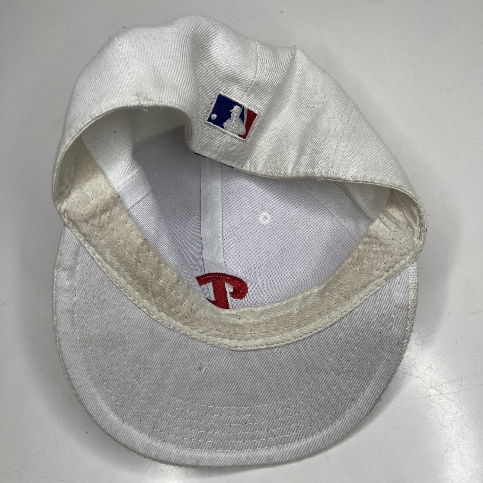 Philadelphia PHILLIES MLB Hat Baseball Cap Size 7 Fitted White WORLD