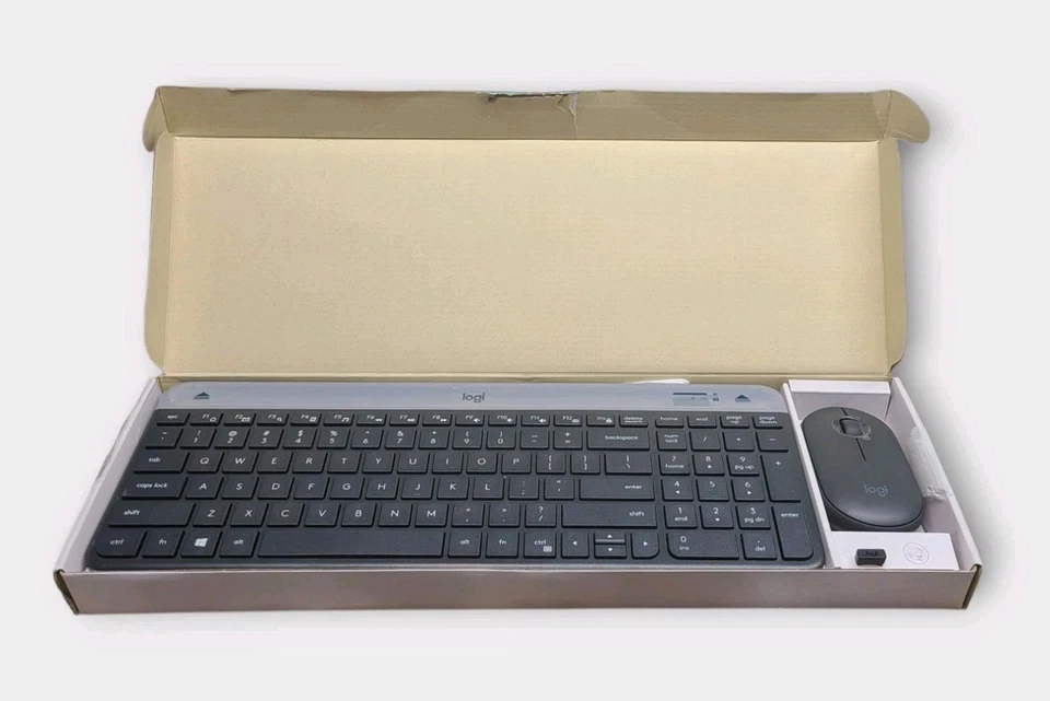 Logitech - MK470 Paquete de teclado y mouse de tijera inalámbricos negros de tamaño completo  Foto 2 de 4