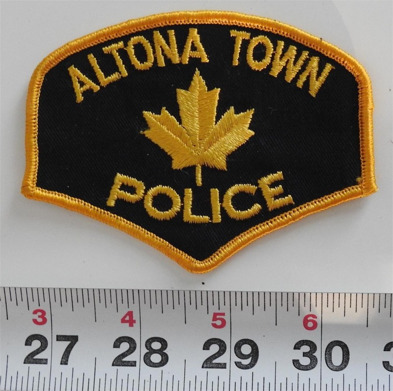 CANADA  Altona, Manitoba  Police patch. old style with maple leaf