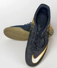 Nike Bombax Artificial Turf/Indoor Soccer cleats Mens 11 Black Yellow White