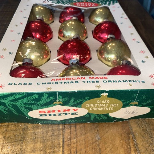 Vintage Set Of Shiny Brite Green Glass Christmas Ornaments Set of 12 With Box - Picture 4 of 10